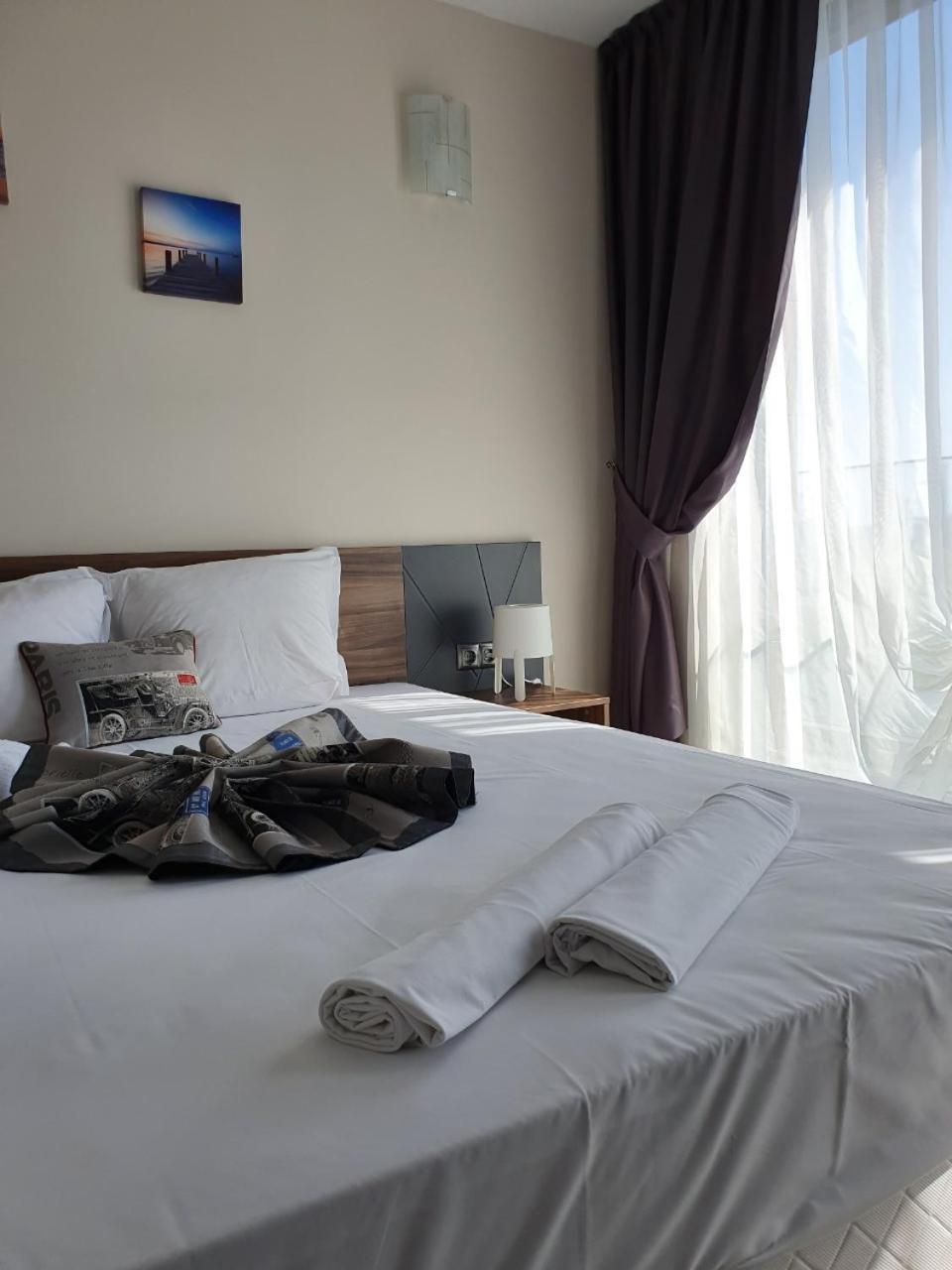 Family Hotel Novel City Burgas Habitación foto