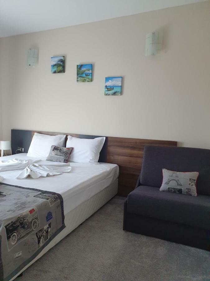 Family Hotel Novel City Burgas Habitación foto
